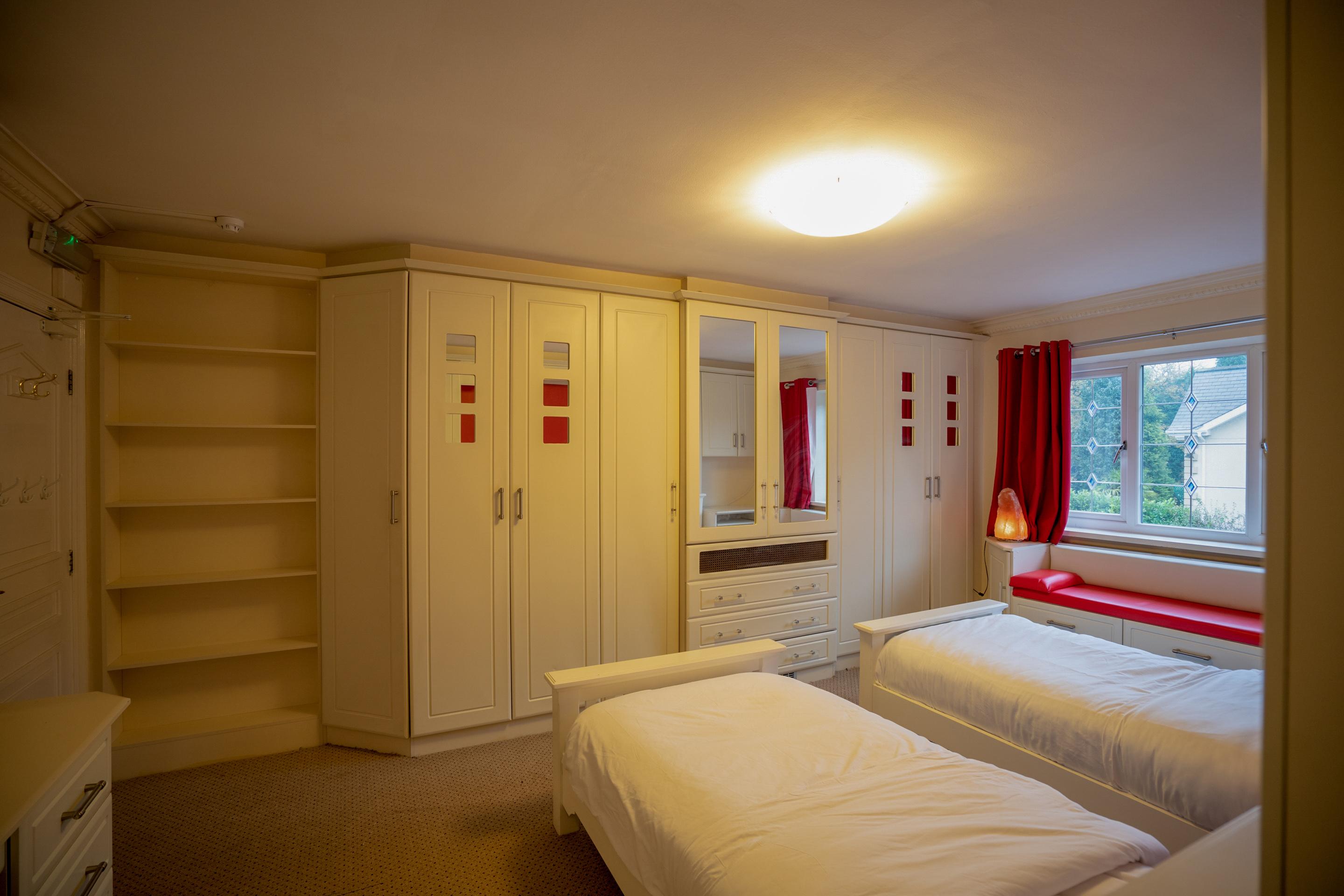 Oyo Oakcroft Guest House Manchester Airport Ringway Exterior foto